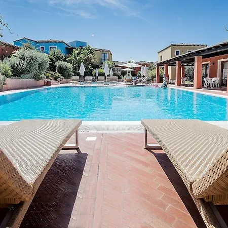 Apart Otel Borgo Degli Ulivi Àrbatax