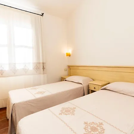 Borgo Degli Ulivi Apart Otel Àrbatax