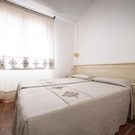 Borgo Degli Ulivi Apart Otel Àrbatax