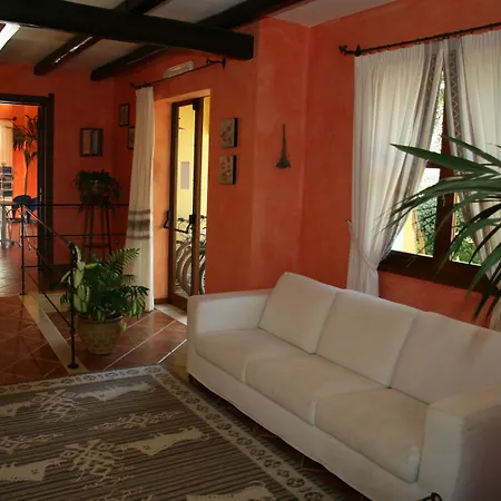 Apart Otel Borgo Degli Ulivi Àrbatax
