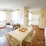 Aparthotel Borgo Degli Ulivi 3*