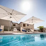 Borgo Degli Ulivi Aparthotel Àrbatax