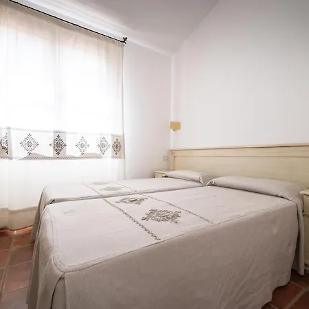 Borgo Degli Ulivi Aparthotel Àrbatax