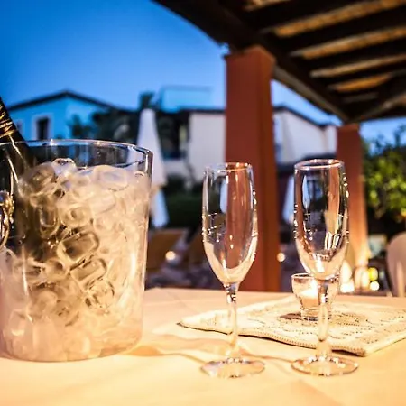 Borgo Degli Ulivi 3* Àrbatax