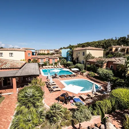 Borgo Degli Ulivi Aparthotel