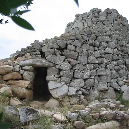 Borgo Degli Ulivi アルバタクス