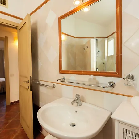 Borgo Degli Ulivi 3* Àrbatax