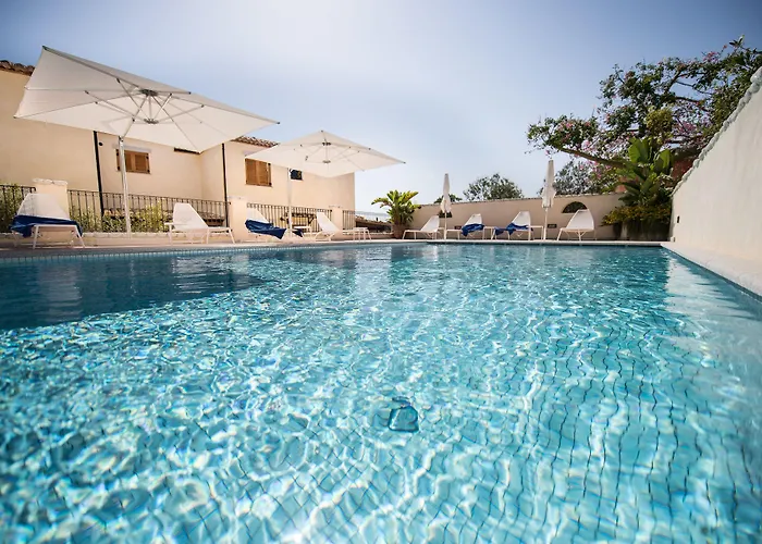 Borgo Degli Ulivi 3*