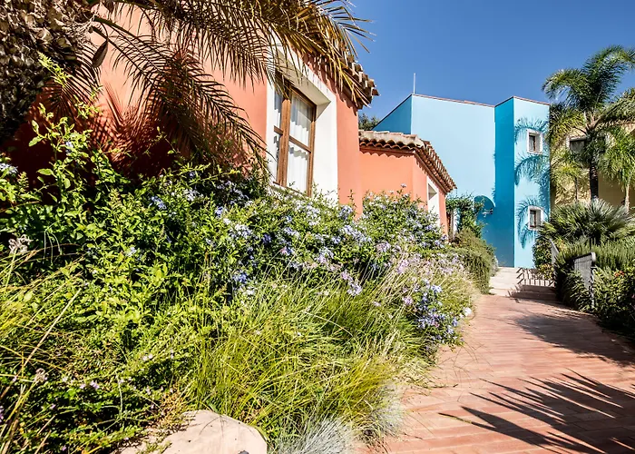 Borgo Degli Ulivi 3*